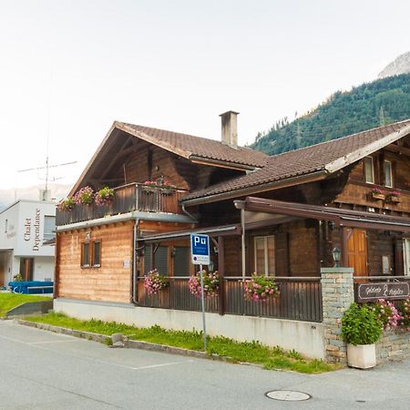 Ristorante Pensione Chalet Stazione Poschiavo Eksteriør billede