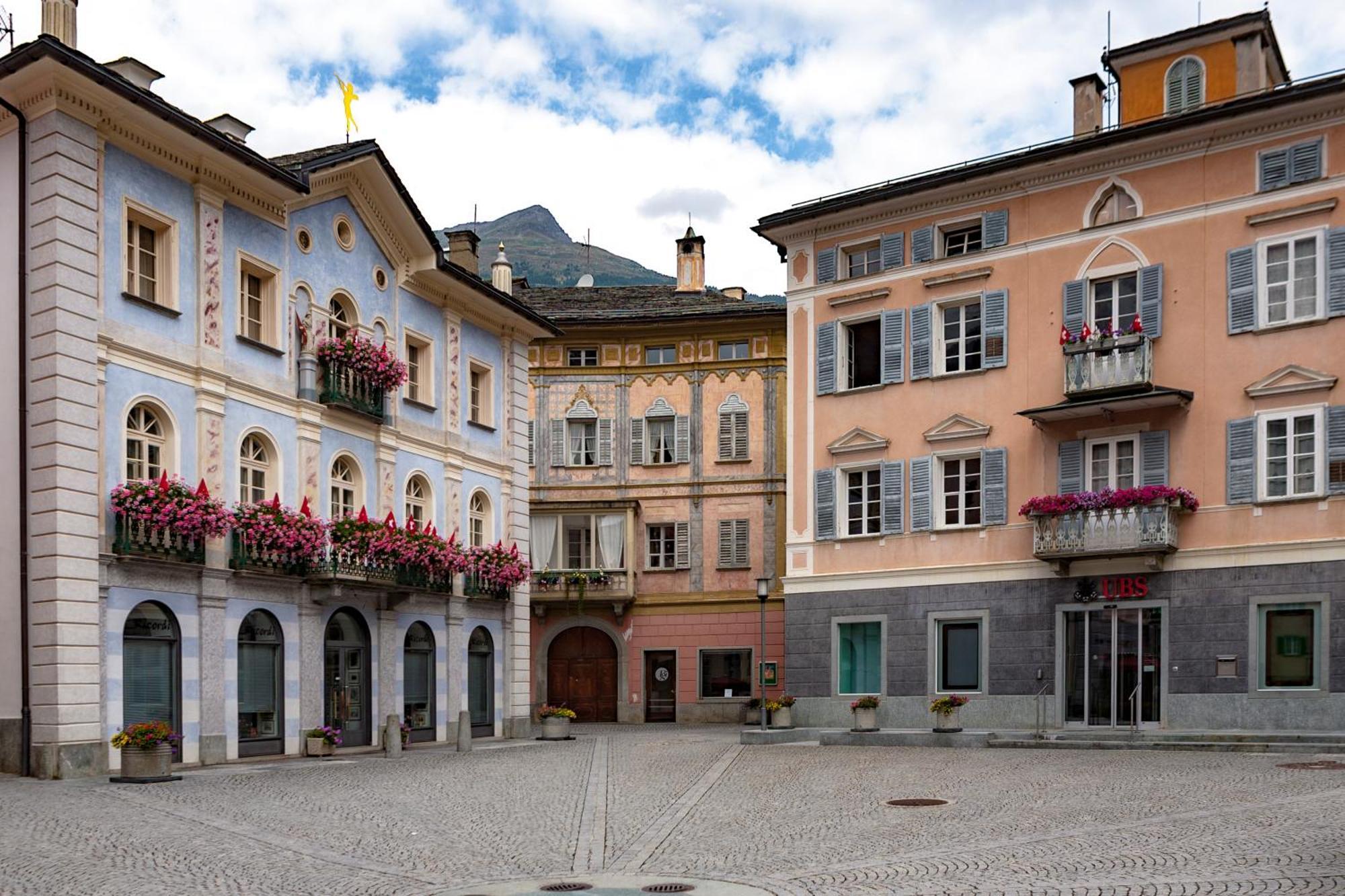 Ristorante Pensione Chalet Stazione Poschiavo Eksteriør billede